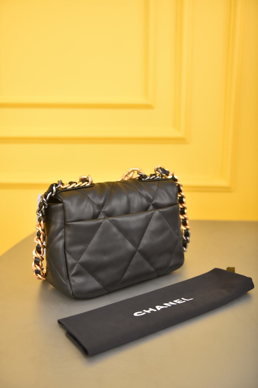 19 Handbag