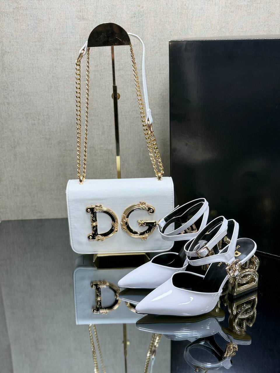 D.G. TASCHE - SCHUHE KOMBINIEREN