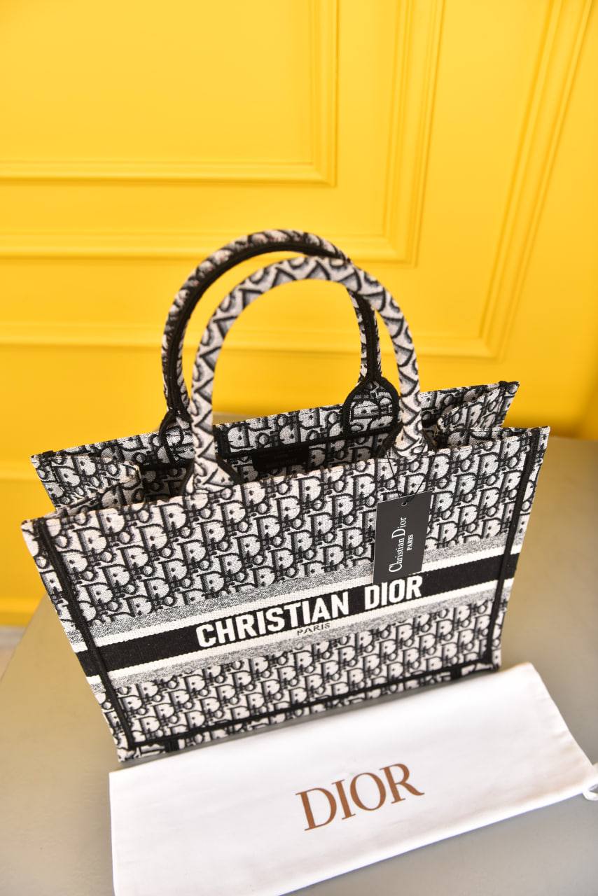 Book Tote Medium