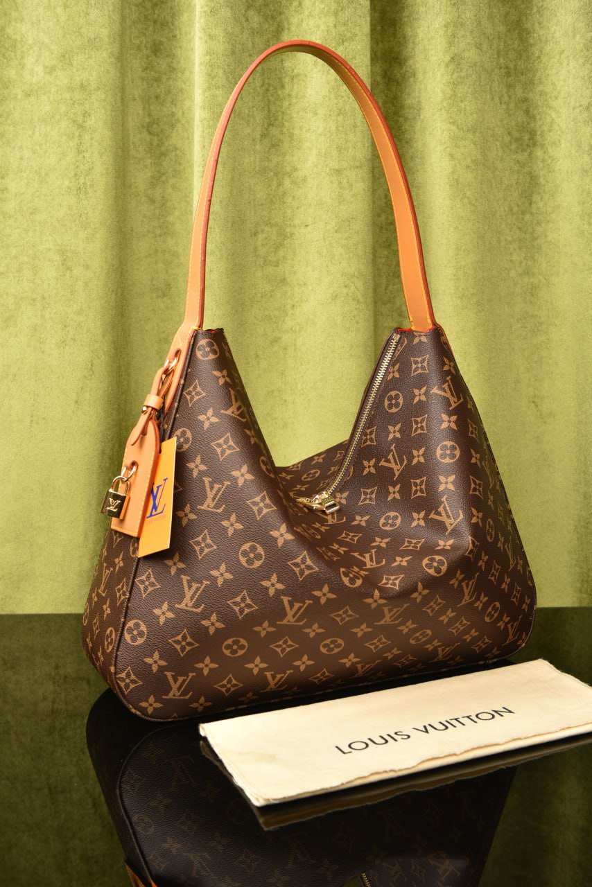 LVS- Slouchy MM Bag