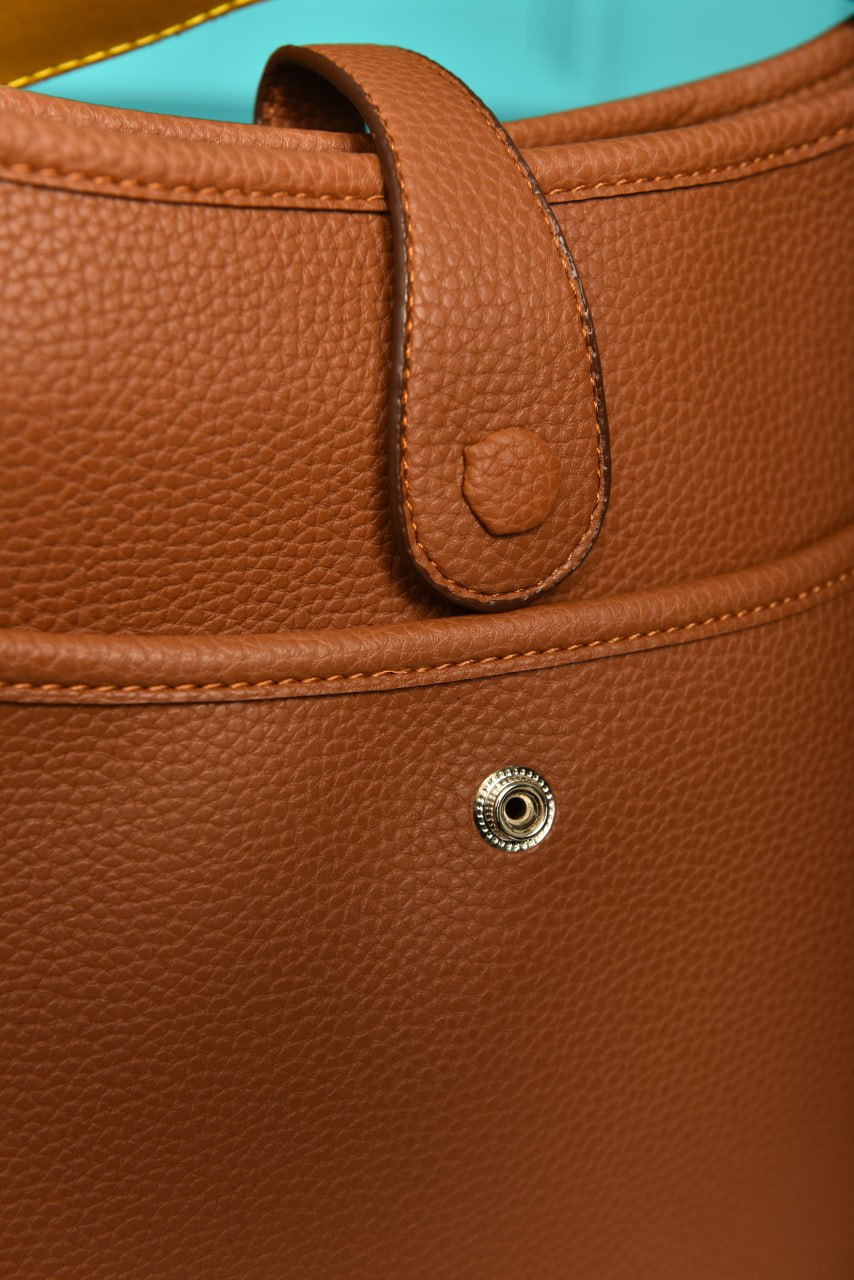 '- Evelyne Crossbody