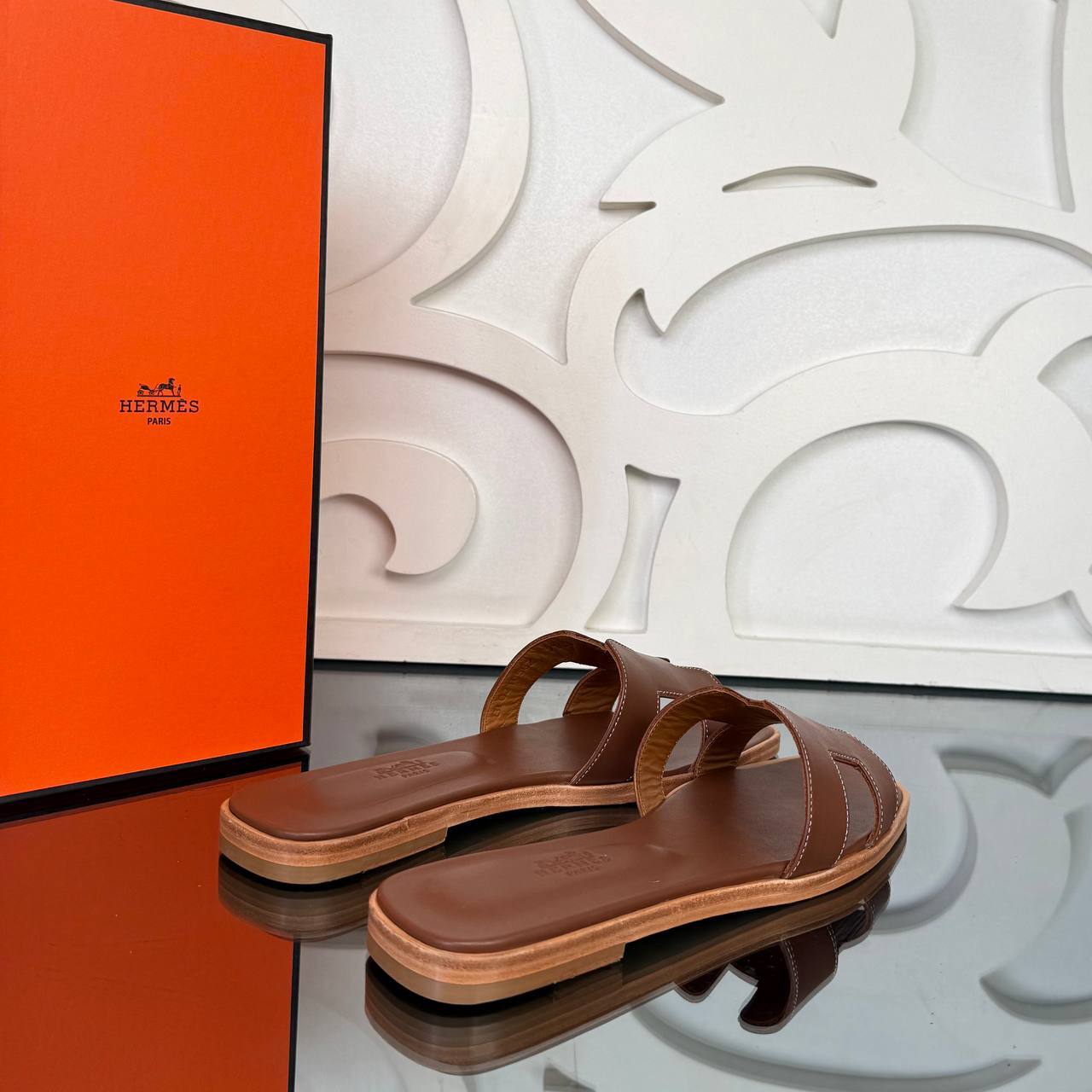 '- Oran Slippers (Brown)