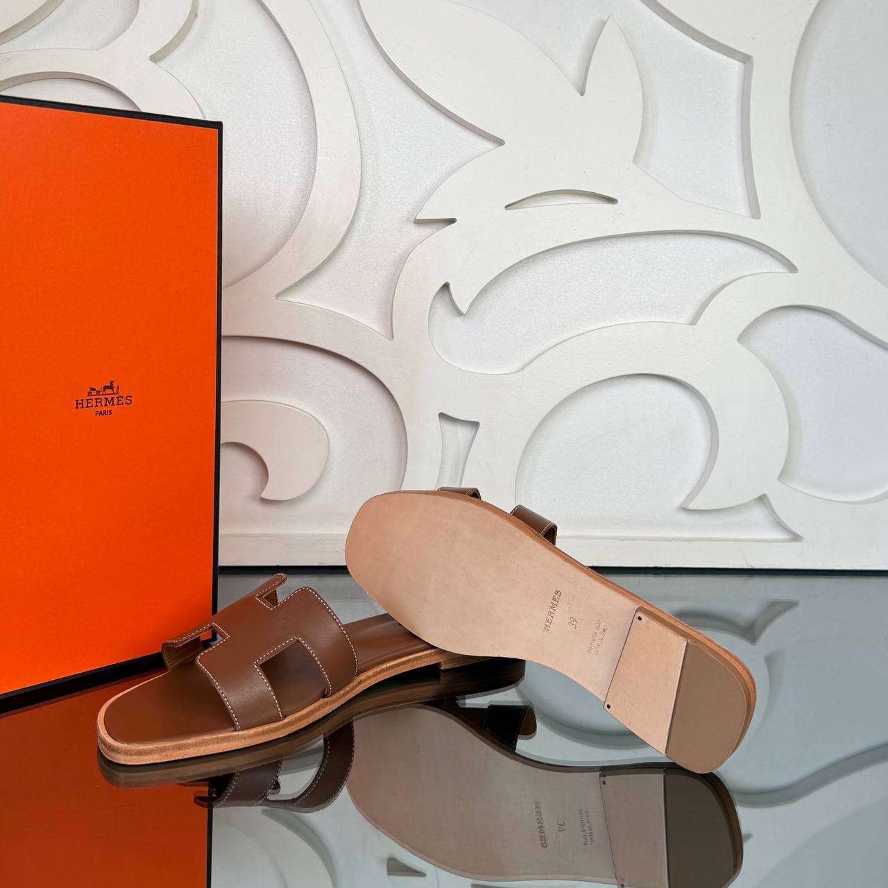 '- Oran Slippers (Brown)