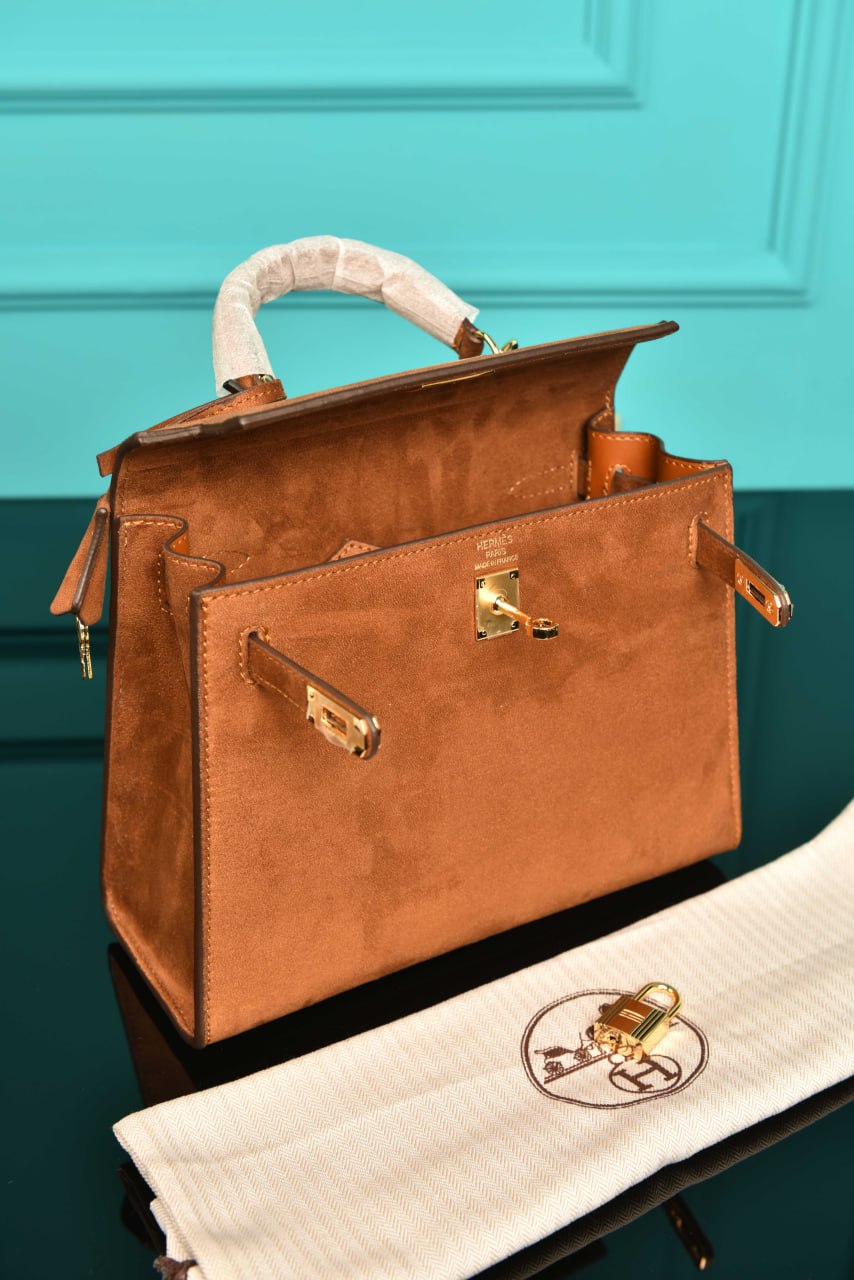 '- Kelly 25 ( Suede )