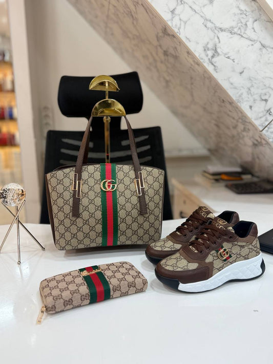 Sac, chaussures et portefeuille