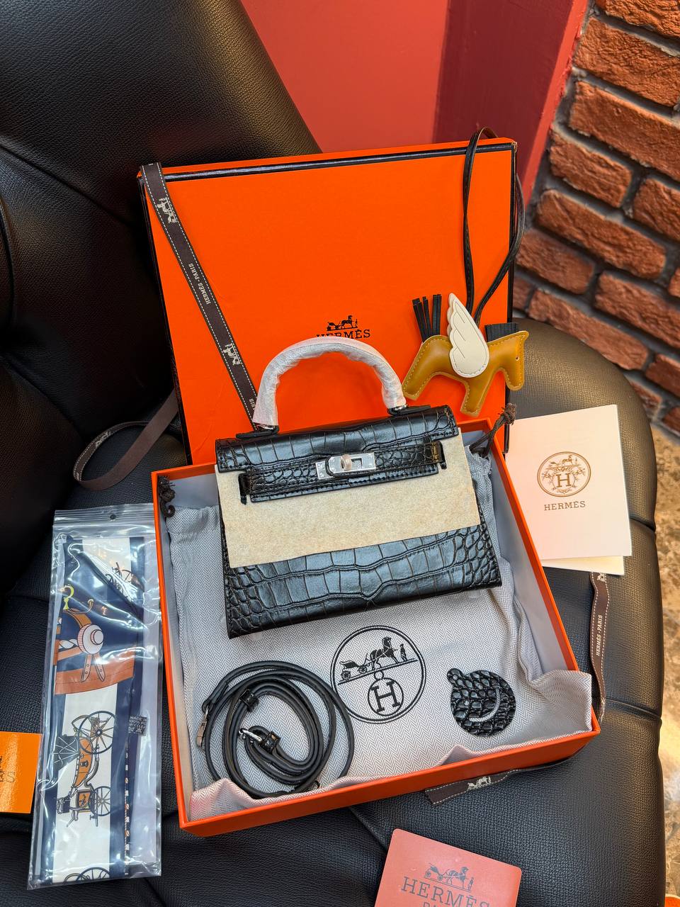 '- Kelly 19 - (Video)