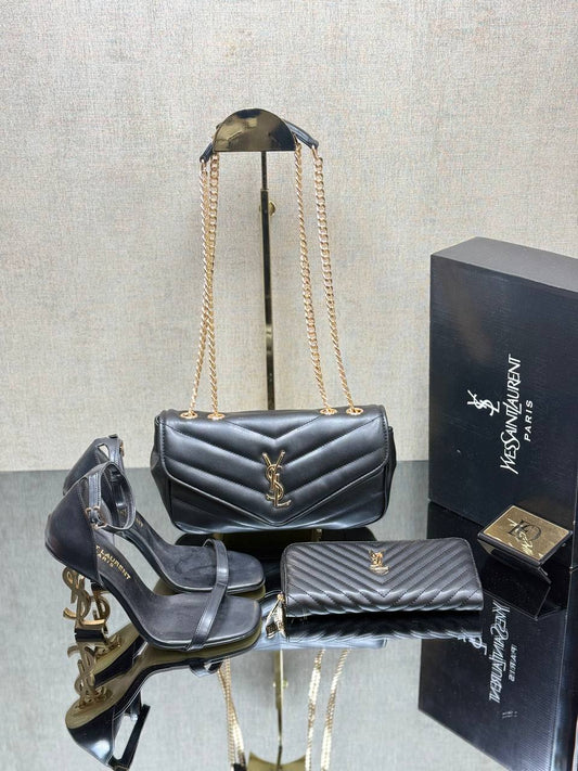 Sac et chaussures et portefeuille