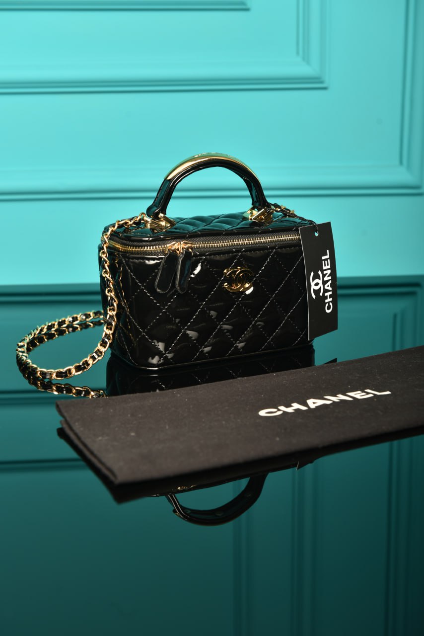 CHL- Quilted Lambskin Vanity Case Bag